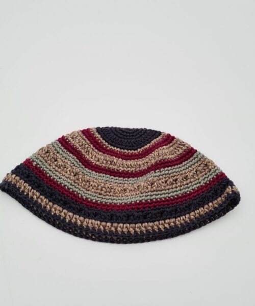 כיפה מיוחדת סרוגה בעבודת יד - צבעים כהים