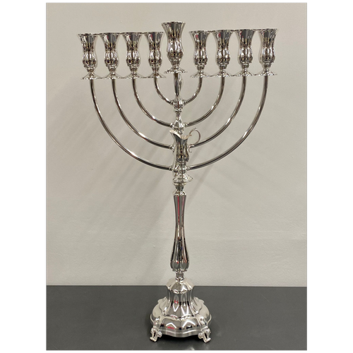 חנוכייה מהודרת בציפוי כסף טהור משולב כד שמן דגם חלק