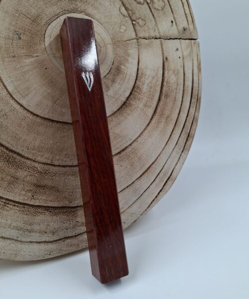 בית מזוזה מפלסטיק דמוי עץ ש' כסף אלגנטית